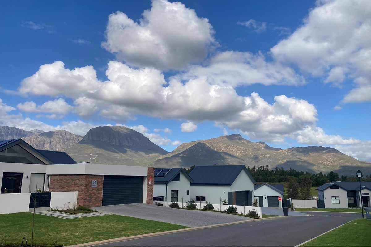 Modern Turnkey Home in Scenic Paarl South - Photo 5