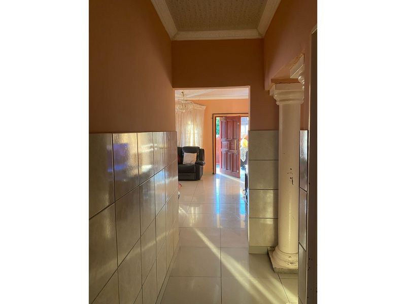 3 Bedroom House For Sale In Mahlasedi Park. - Photo 7