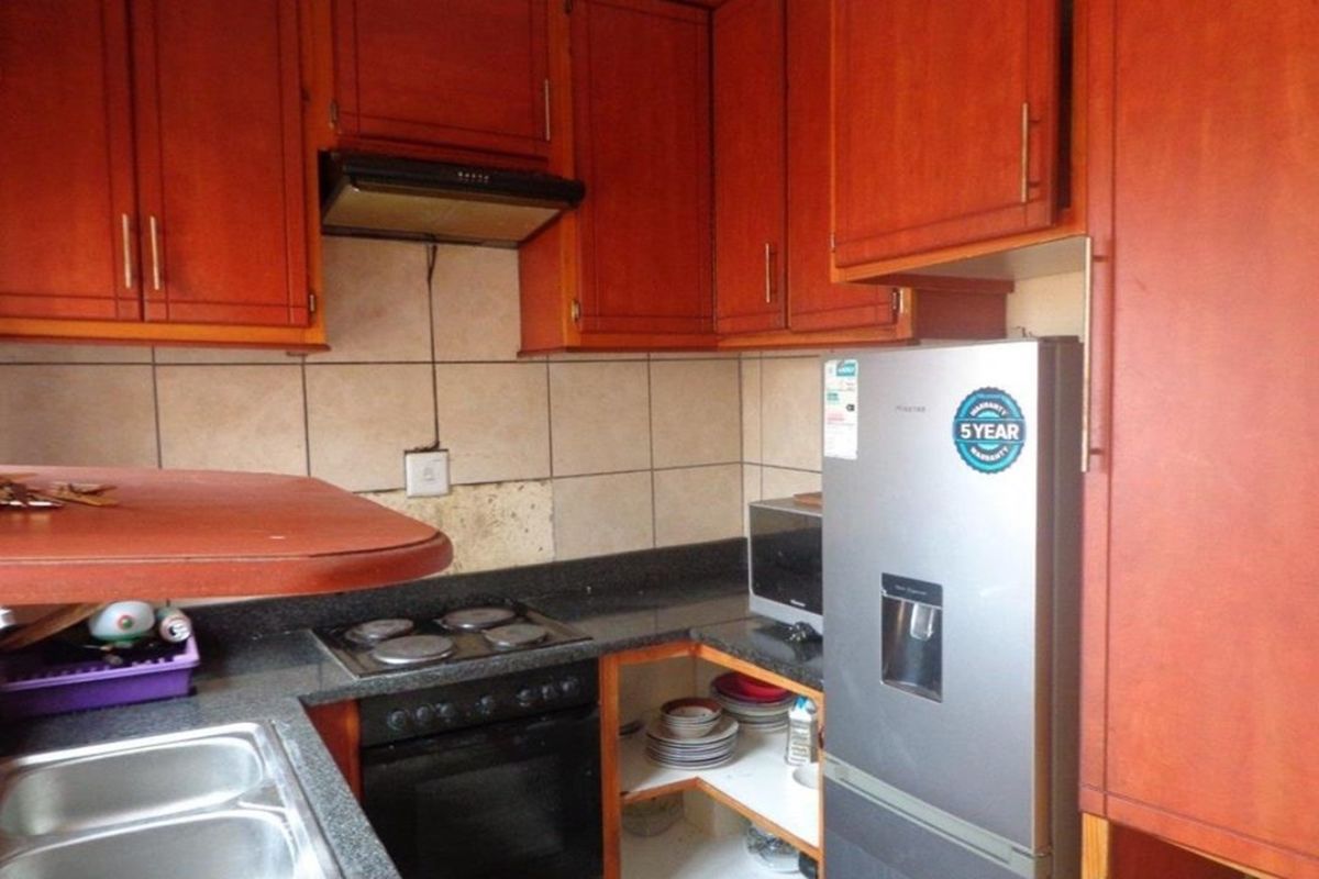 3 Bedroom House For Sale In Mahlasedi Park. - Photo 3