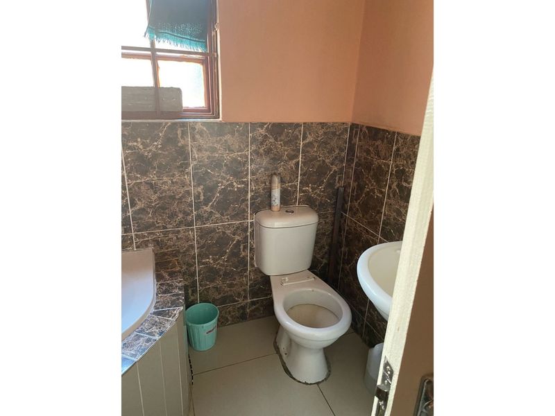 3 Bedroom House For Sale In Mahlasedi Park. - Photo 5