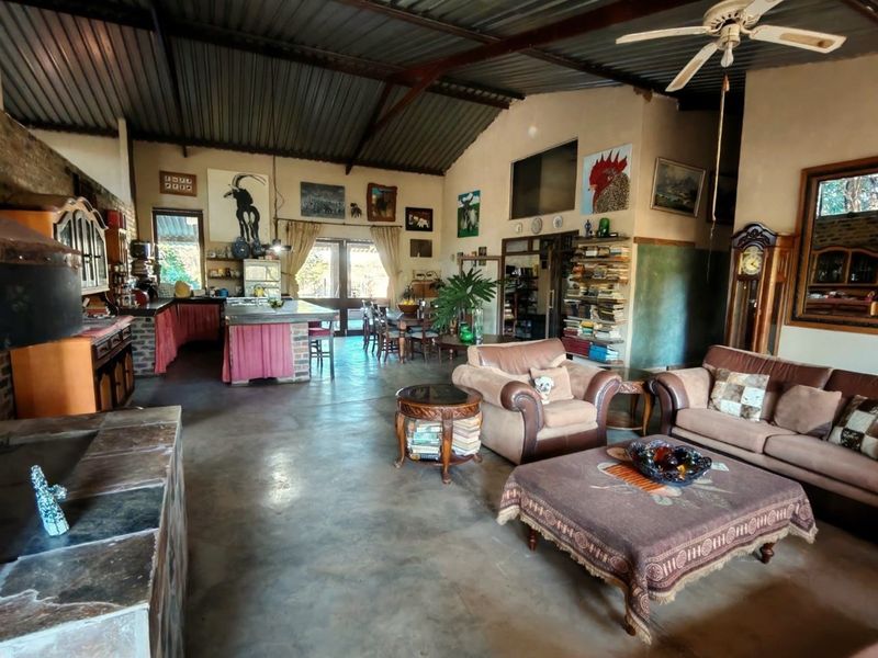 Exceptional 8.6 Hectare Smallholding, Country Retreat Just Minutes from Bela Bela - Photo 4