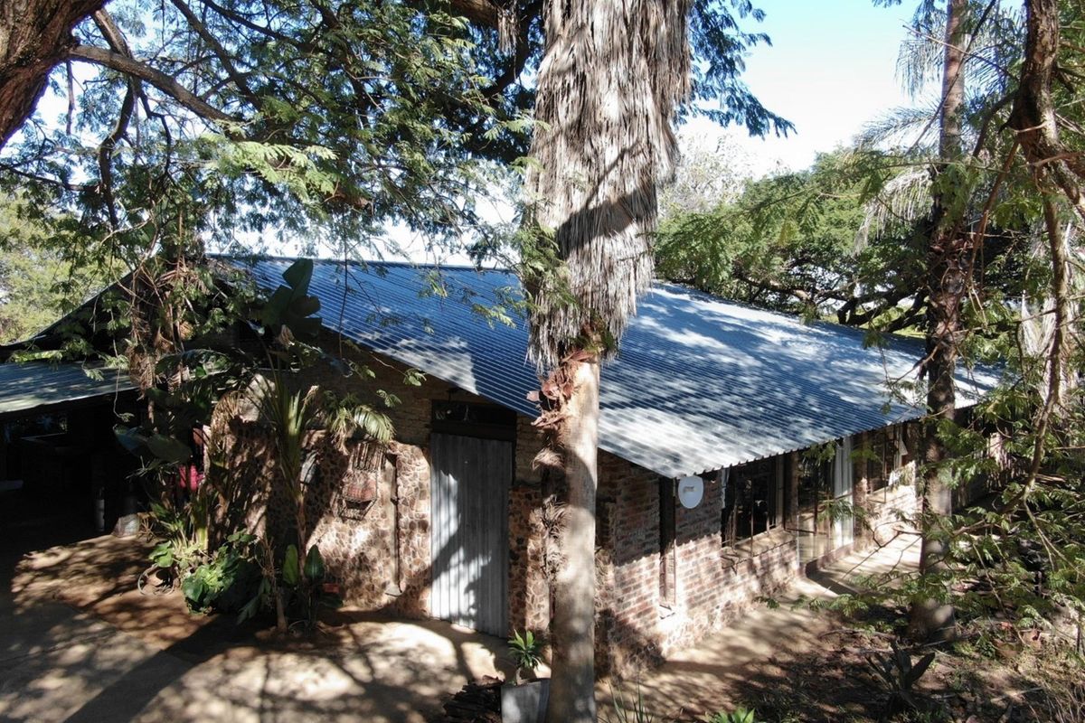 Exceptional 8.6 Hectare Smallholding, Country Retreat Just Minutes from Bela Bela - Photo 2