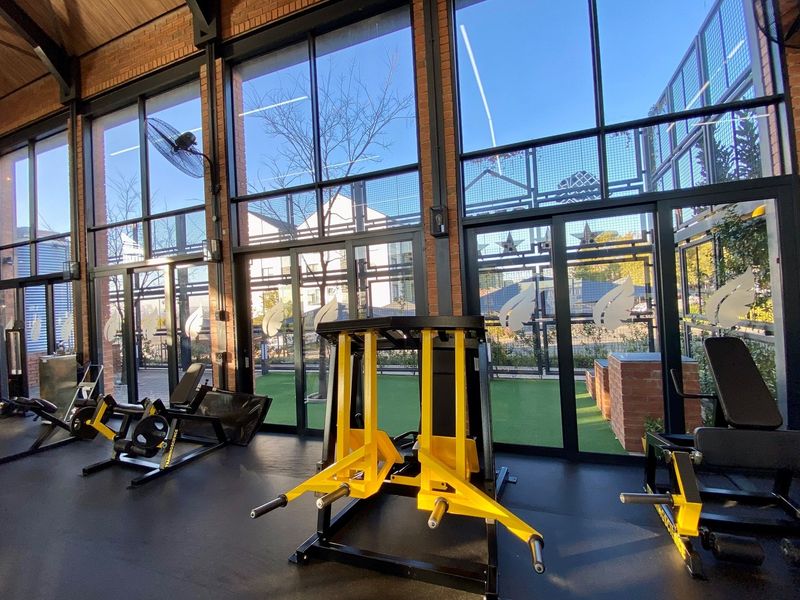 1 Bedroom Apartment in Linbro Park - Photo 5