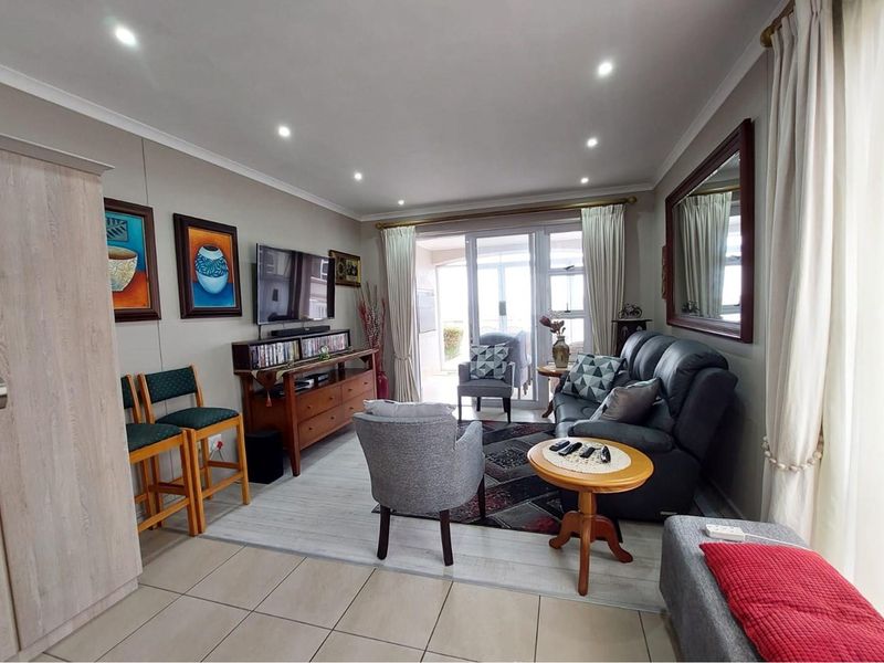 Villa within Pinnacle Point Golf Estate at an unbeatable price - Photo 10