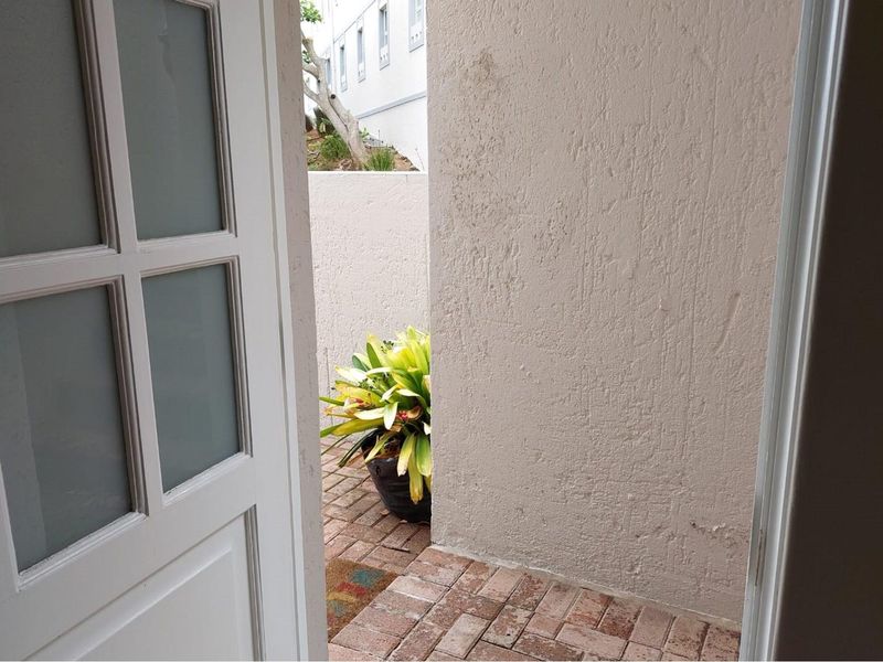 Villa within Pinnacle Point Golf Estate at an unbeatable price - Photo 5