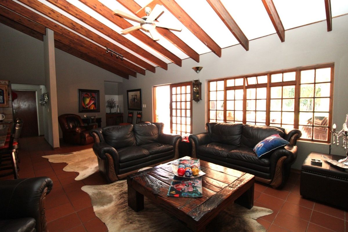 Bela-Bela large 5 bedroom house - entertainer's dream - suited for guest house - Photo 5