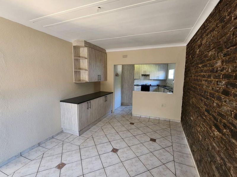 Luxurious Family Haven in Dalpark Proper . A Sanctuary of Style, Space and Serenity - Photo 8