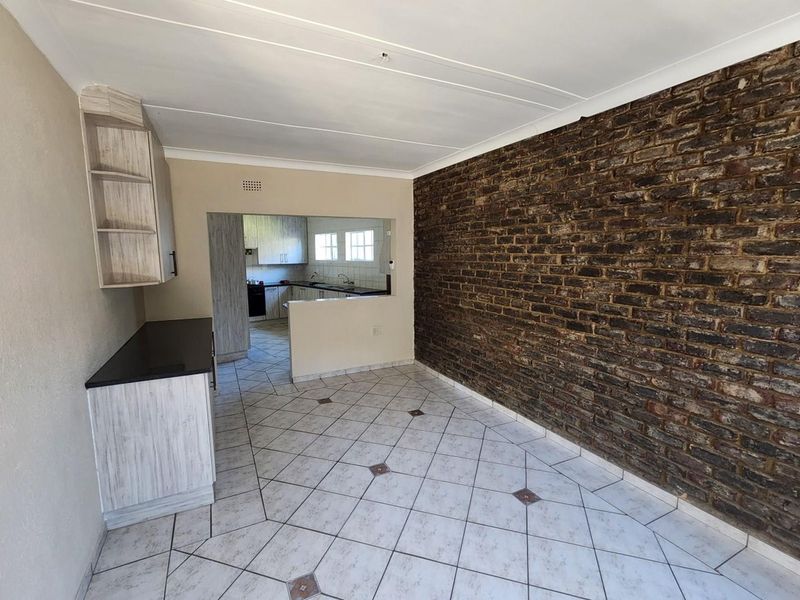 Luxurious Family Haven in Dalpark Proper . A Sanctuary of Style, Space and Serenity - Photo 7