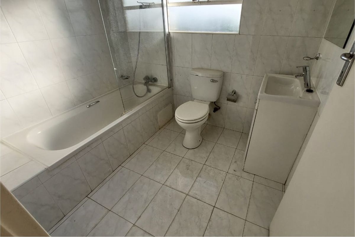 GREAT DEAL MR OR MRS RENTER - WHY RENT WHEN YOU CAN BE A HOMEOWNER ! - Photo 3