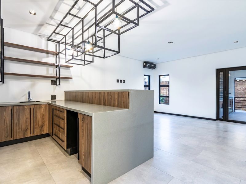 Newly Built 4 Bedroom Luxury Home for sale in Sunward Park - Photo 5