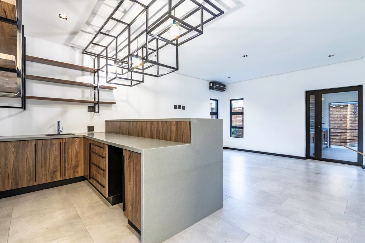 Newly Built 4 Bedroom Luxury Home for sale in Sunward Park - Photo 5