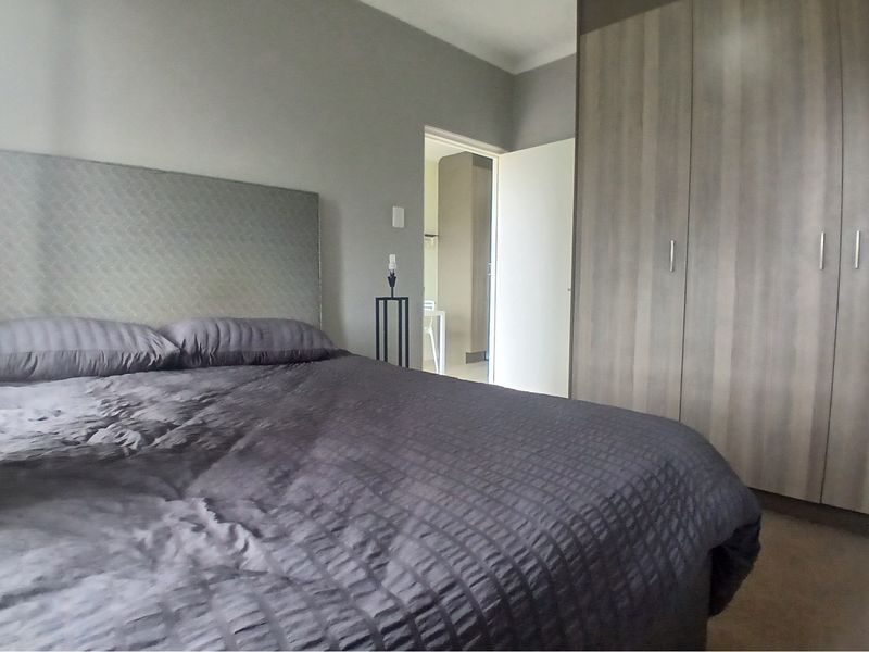 1-bedroom, 1-bathroom fully furnished - Photo 9