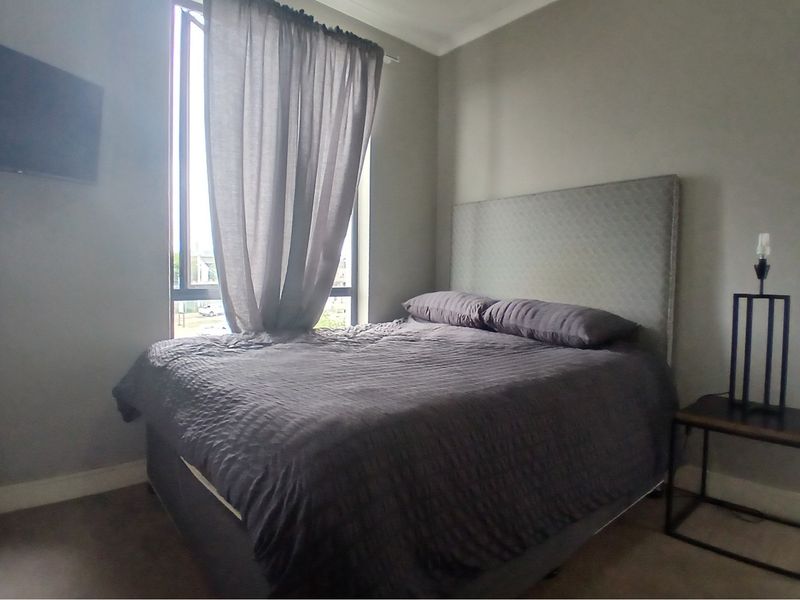 1-bedroom, 1-bathroom fully furnished - Photo 8