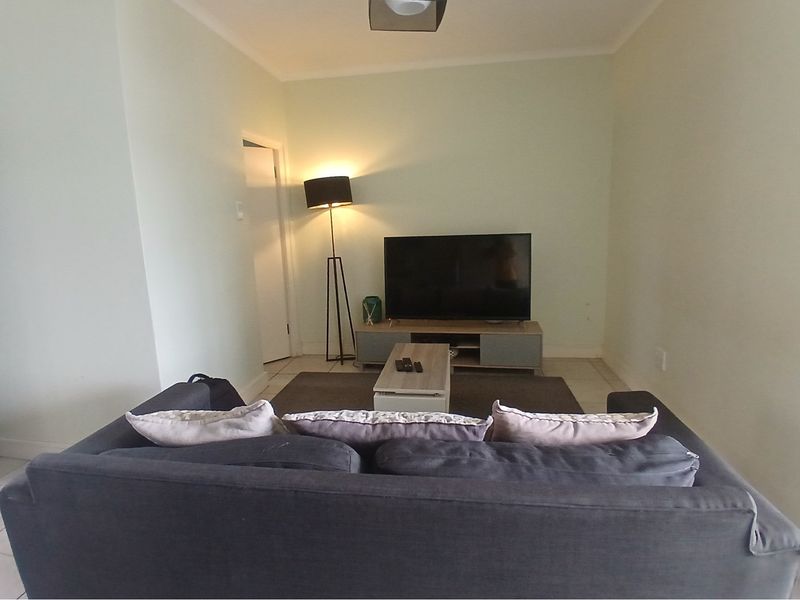 1-bedroom, 1-bathroom fully furnished - Photo 6