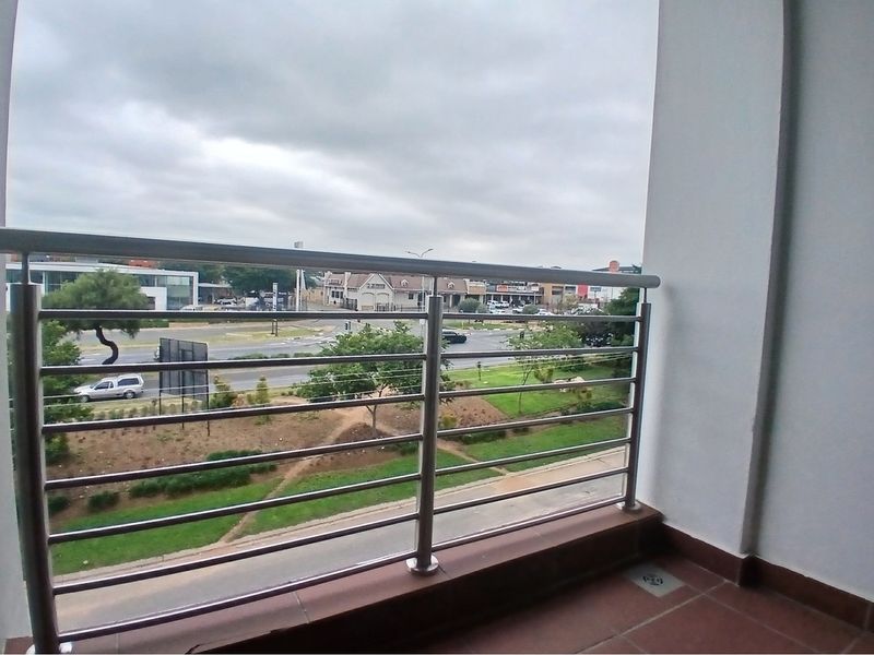 1-bedroom, 1-bathroom fully furnished - Photo 1