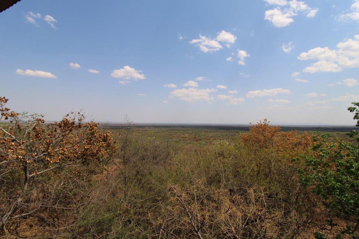 Thaba Moriri - Vacant stand with spectacular mountain  views - Photo 2