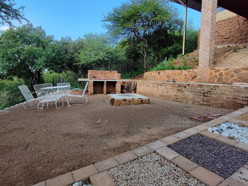 Beautiful 3 Bed House in Private Game Estate with Panoramic Views - Photo 5