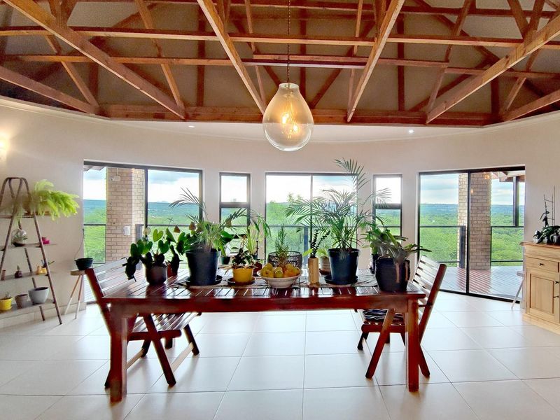 Beautiful 3 Bed House in Private Game Estate with Panoramic Views - Photo 9