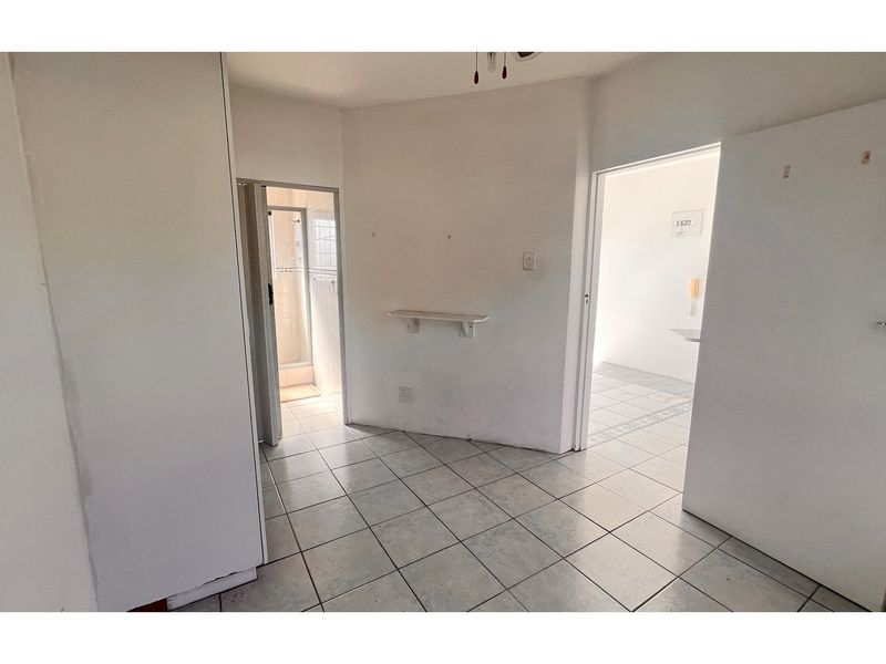 Cozy 1 Bedroom Flat in Prime Amanzimtoti Location - Photo 10