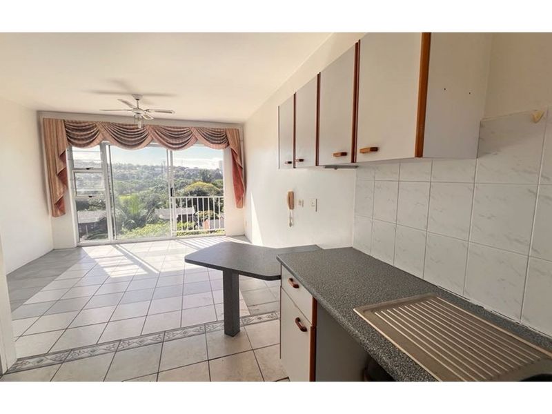 Cozy 1 Bedroom Flat in Prime Amanzimtoti Location - Photo 5