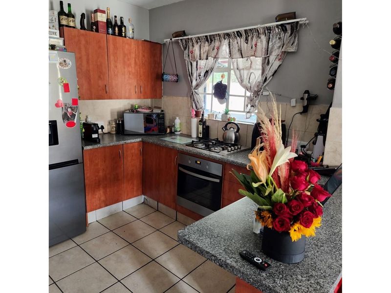 Charming 2-Bedroom Duplex in Prime Brakpan North Location - Sole Mandate - Photo 4