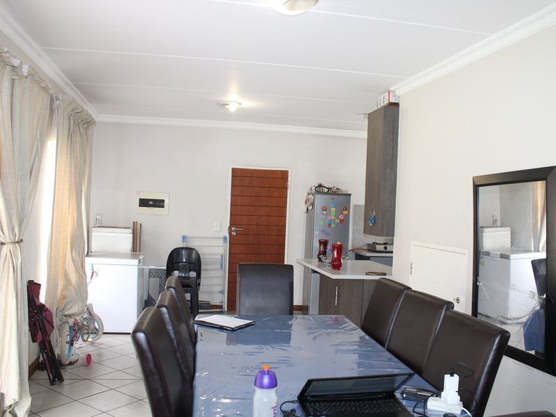 Classic Family Home Charm With Designer Style And Luxury - Photo 3