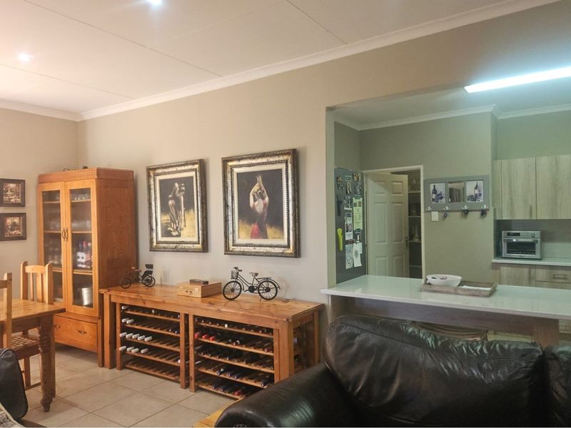 Modern Face Brick Family Home with Solar Power & Entertainment Area - Photo 5