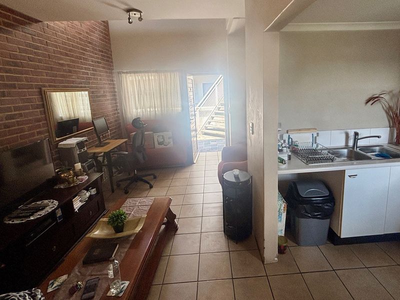 Ideal Loft Living - Perfect for Students, Professionals for  First-Time Buyers - Photo 8