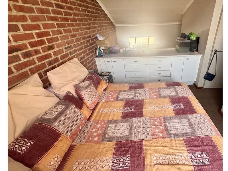 Ideal Loft Living - Perfect for Students, Professionals for  First-Time Buyers - Photo 4