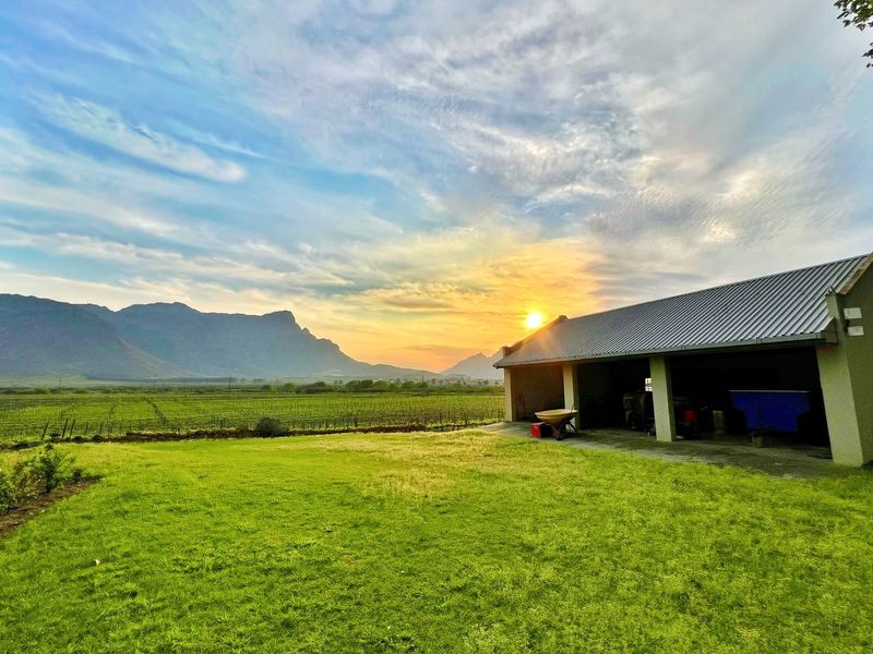 Prime Location With Exceptional Views “Franschhoek Valley” - Photo 8