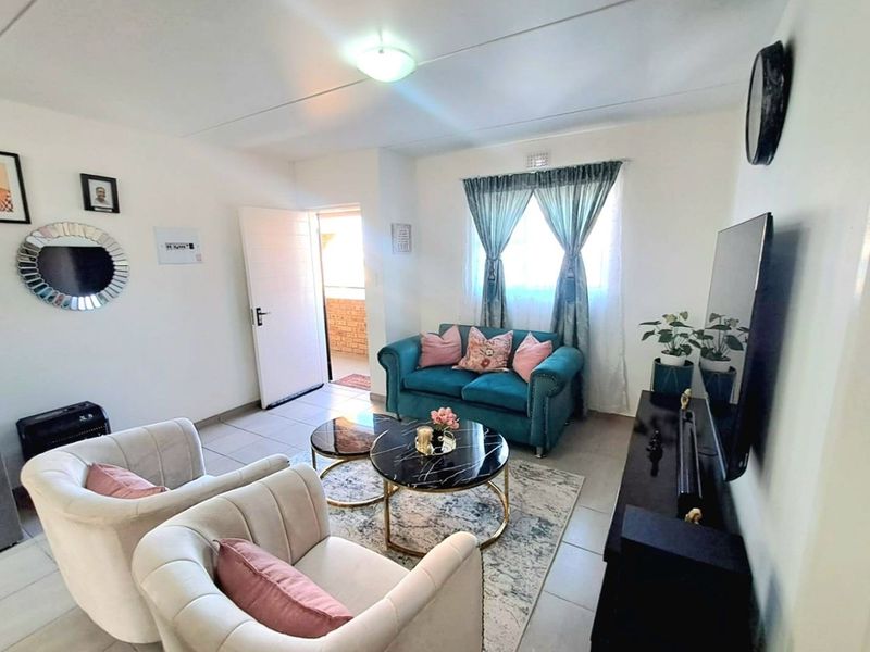 Modern 2-Bedroom Apartment in The Pines Security Complex - Photo 3