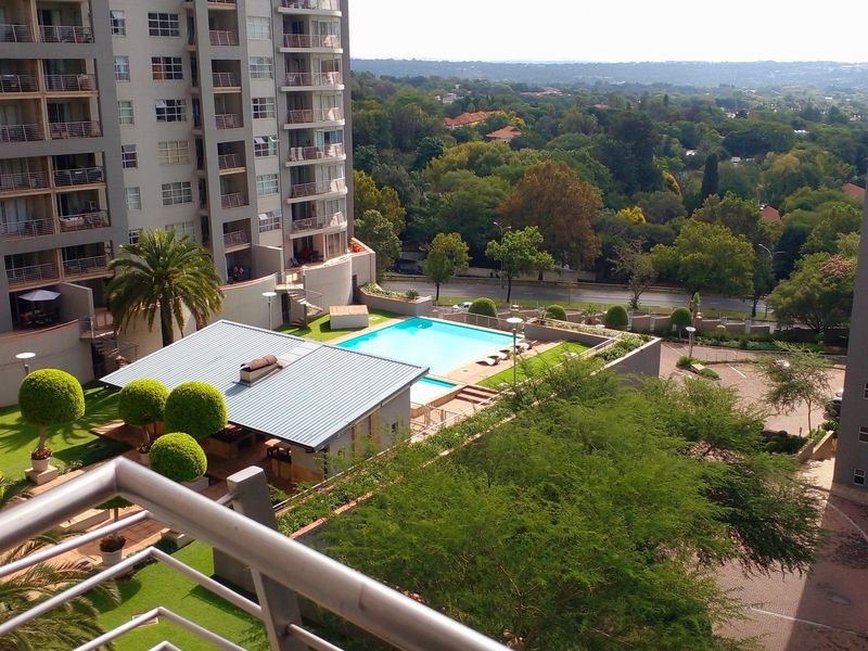Luxury 2-Bed, 2-Bath in Sandton Central - Photo 3