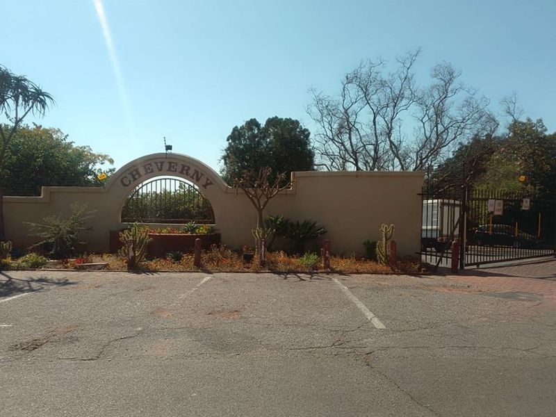 "Luxurious 2-Bedroom Apartment in La Montage - Photo 2