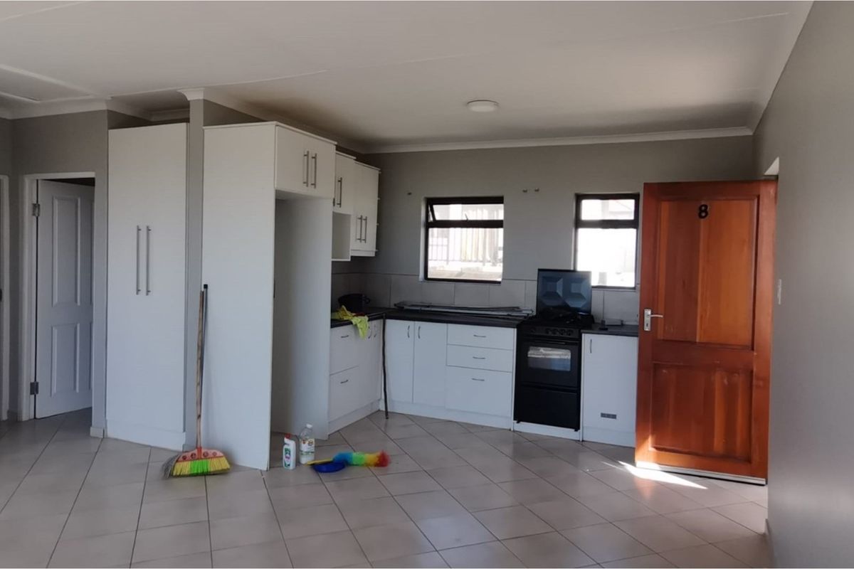 Modern 2-Bedroom Apartment in Tranquil Kidds Beach - Photo 4