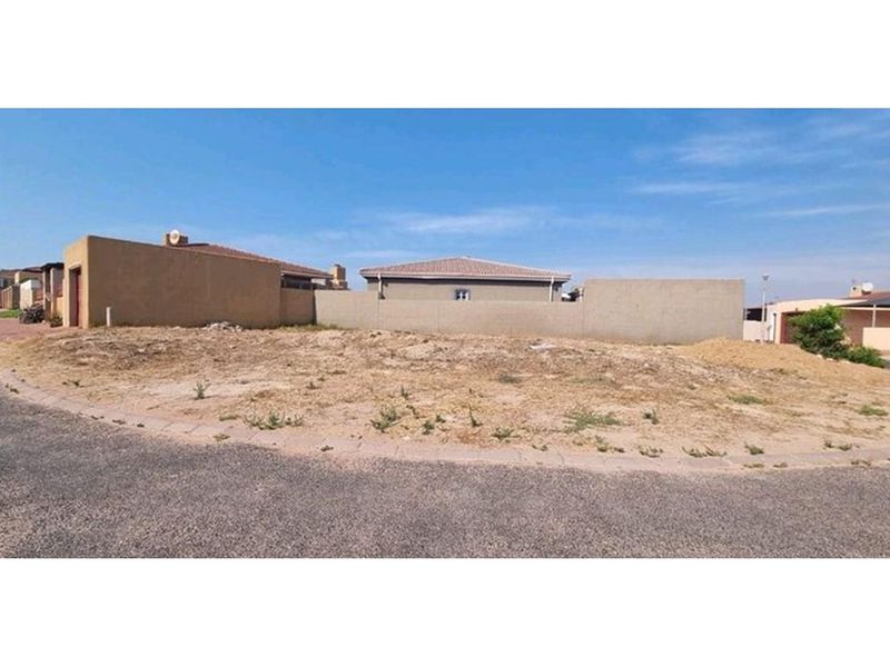 240 sqm plot in an access controlled complex ,  Bluewater Bay , in Saldanha - Photo 5