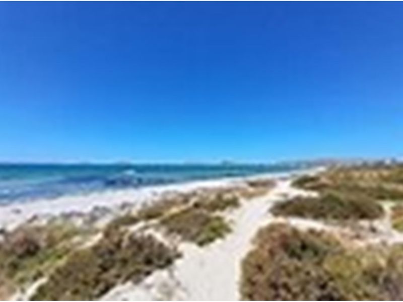 240 sqm plot in an access controlled complex ,  Bluewater Bay , in Saldanha - Photo 10