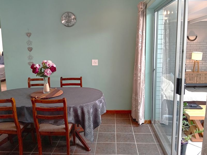 An Exceptional Coastal Residence in Kleinmond - Photo 9