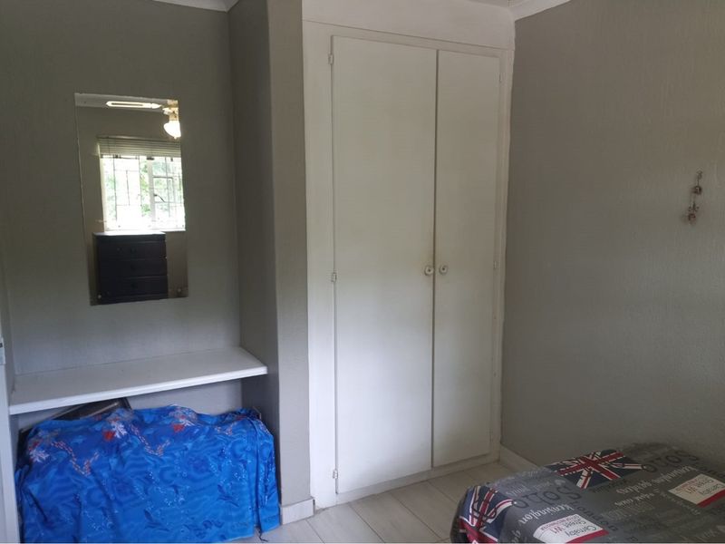 Chic 2-Bed Flat in Prime White River Location - Photo 7