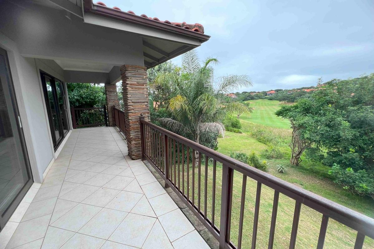 4 Bedroom Townhouse overlooking Zimbali Golf Course - Photo 3