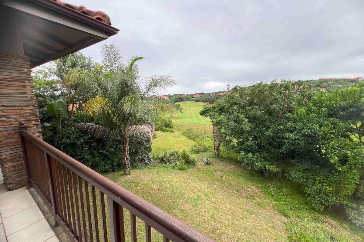 4 Bedroom Townhouse overlooking Zimbali Golf Course - Photo 2