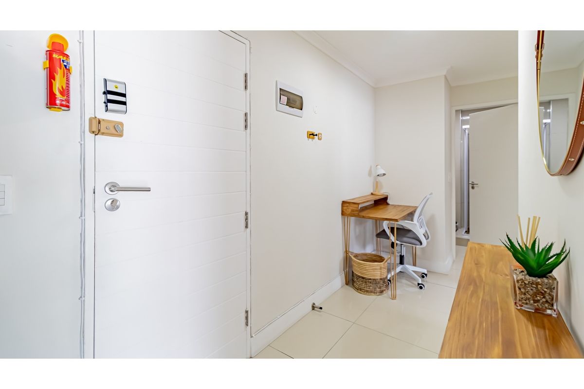 Unfurnished Two Bedroom Apartment Available for Sale - Photo 5