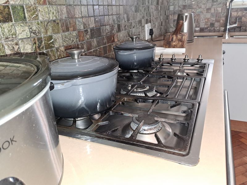 Modern Apartment for sale in Summerstrand - Photo 7