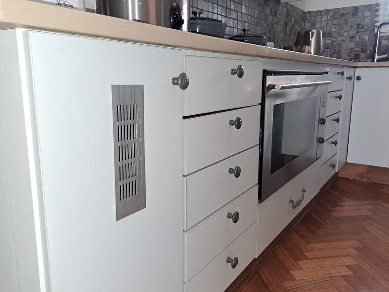 Modern Apartment for sale in Summerstrand - Photo 8