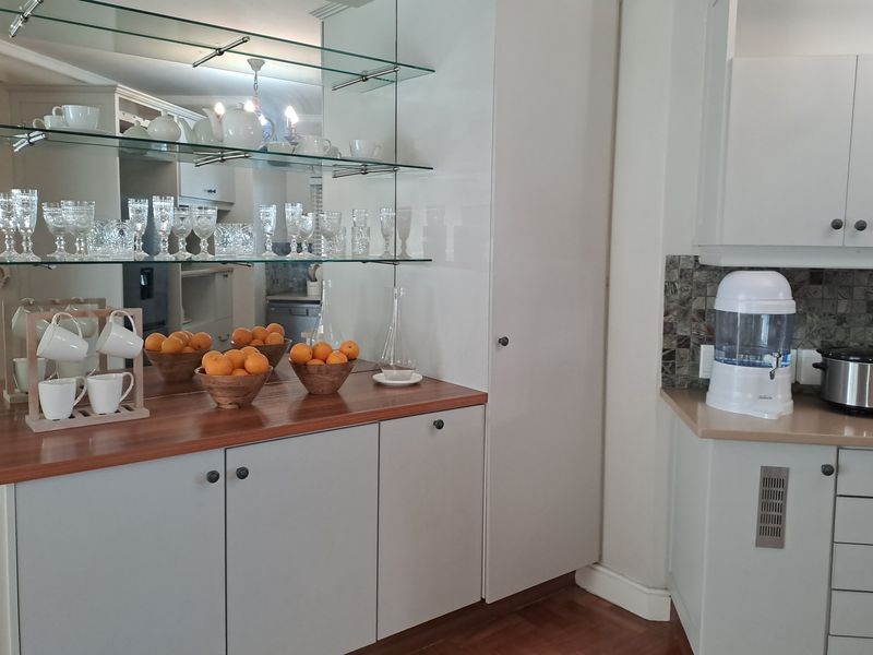 Modern Apartment for sale in Summerstrand - Photo 5