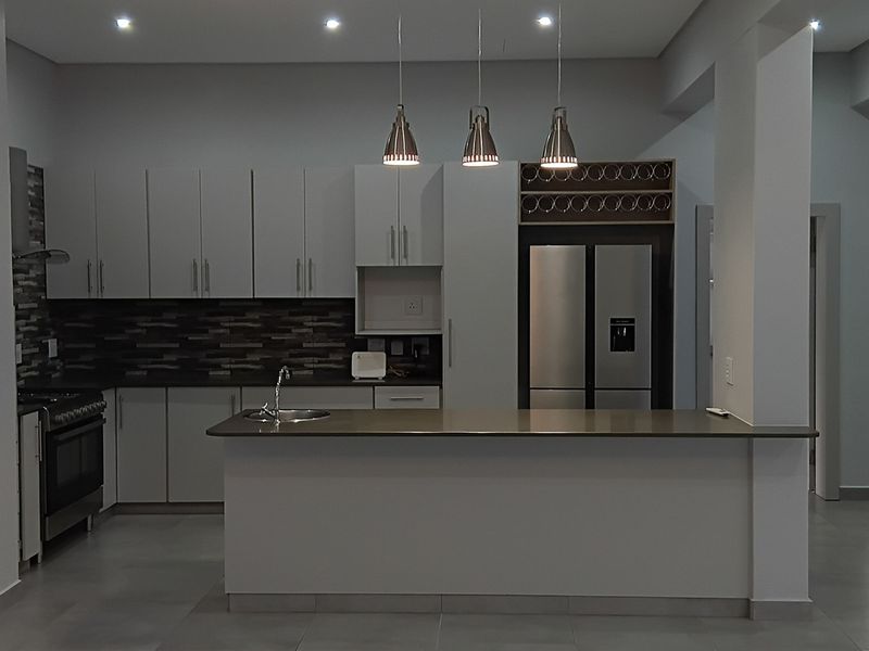 "Luxurious Living in Mzingazi Golf Estate" - Photo 7