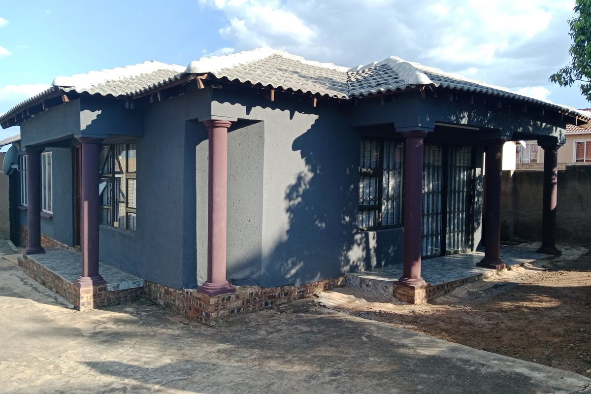 Cash is King When Buying a House in Odinburg Gardens, Mabopane - Photo 2