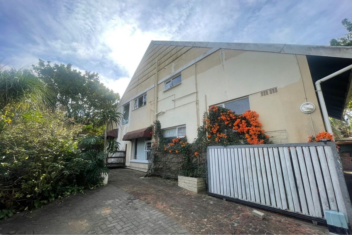 4 Bedroom Charming Coastal Gem in Cintsa East! - Photo 3