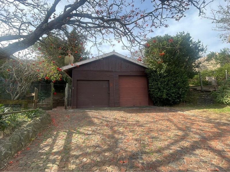 4 Bedroom Charming Coastal Gem in Cintsa East! - Photo 5