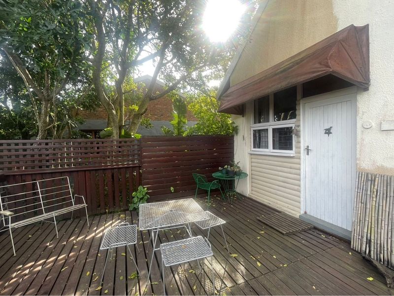 4 Bedroom Charming Coastal Gem in Cintsa East! - Photo 4