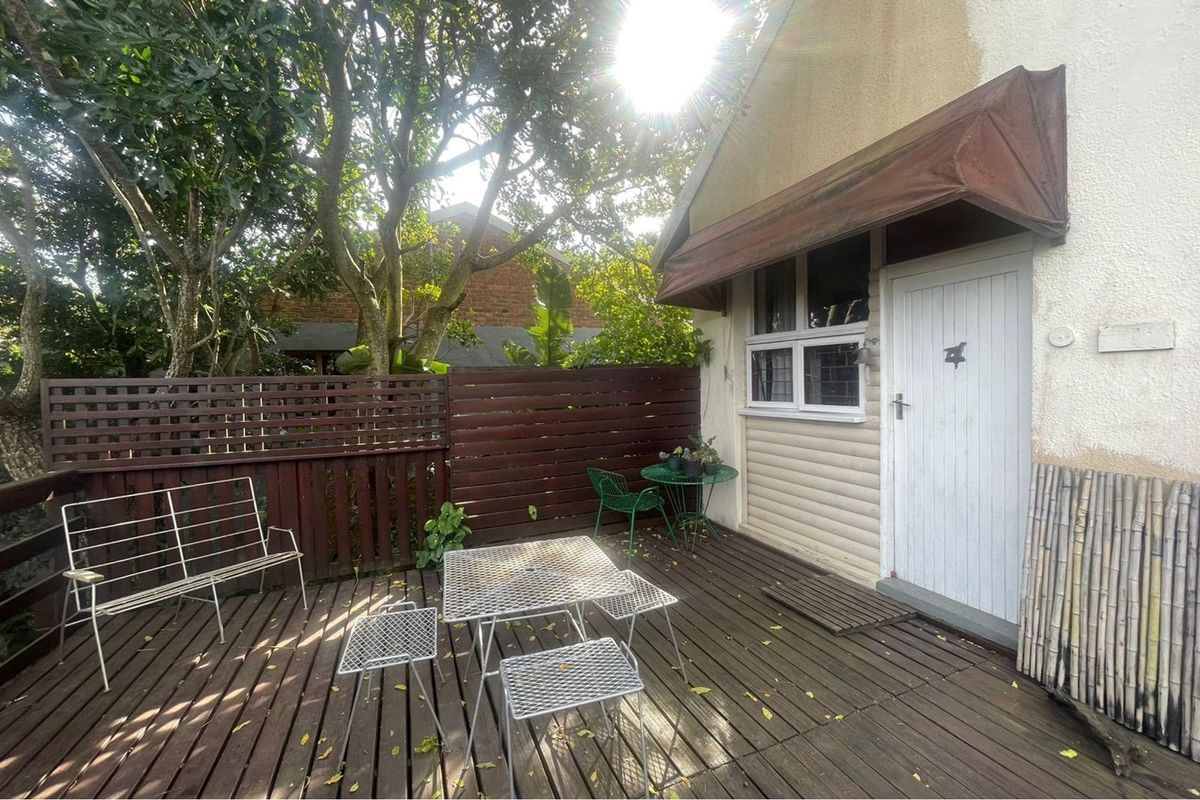 4 Bedroom Charming Coastal Gem in Cintsa East! - Photo 4